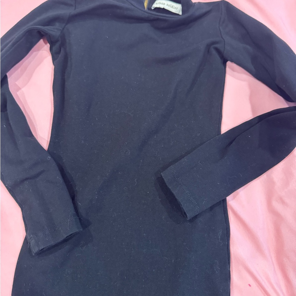 Black kids size 4 t Long Sleeve Top